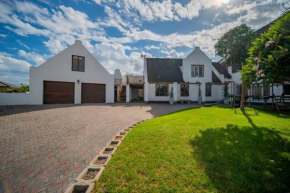 Luxury home with beautiful sea and mountain views